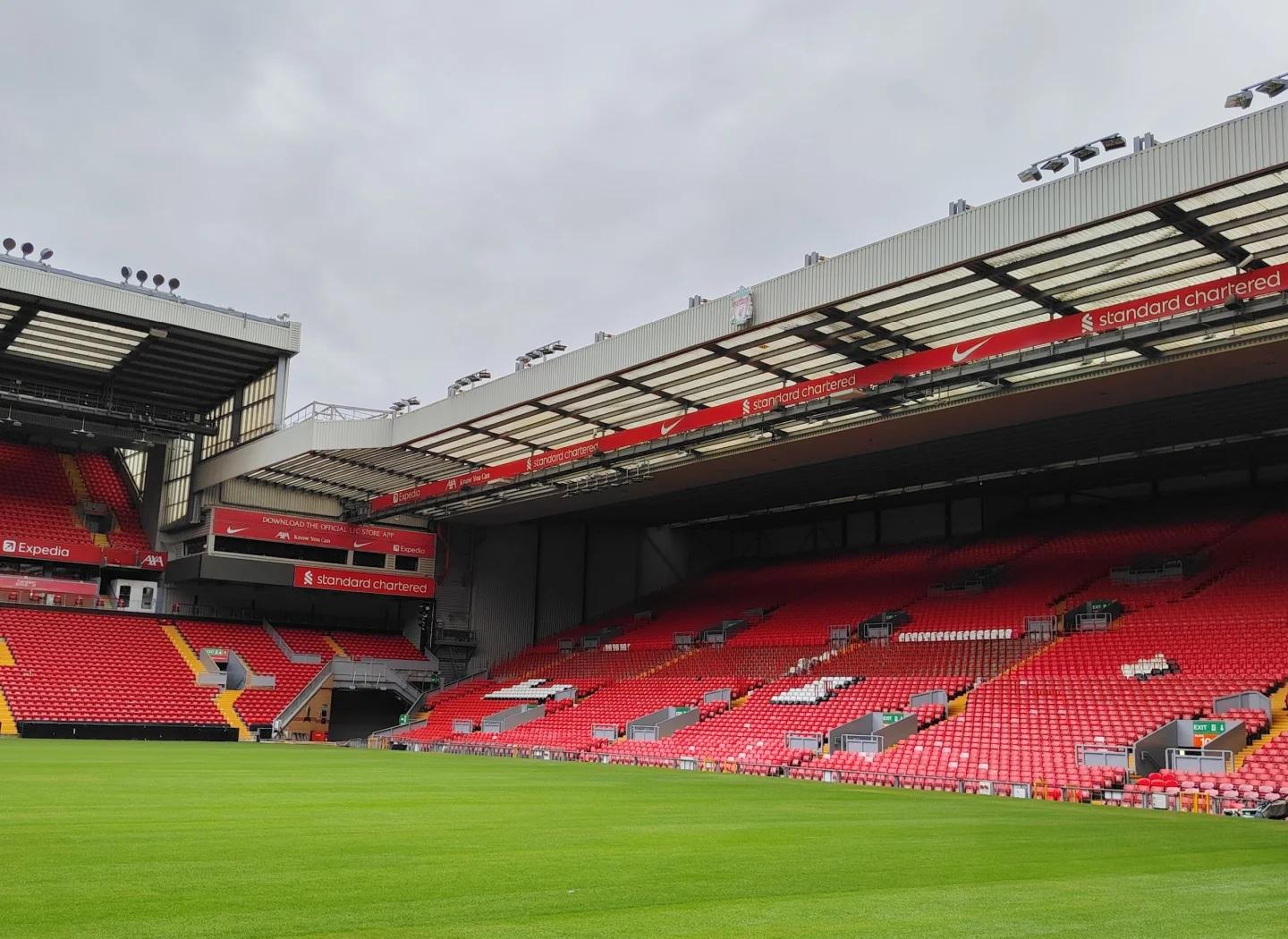 官方：葡萄牙主帅马丁内斯当选加泰罗尼亚足协年度最佳教练