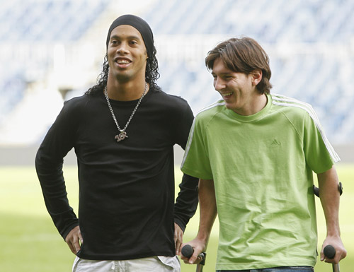 灰熊队记：埃迪并未再次受伤，目前仍受上场时间限制