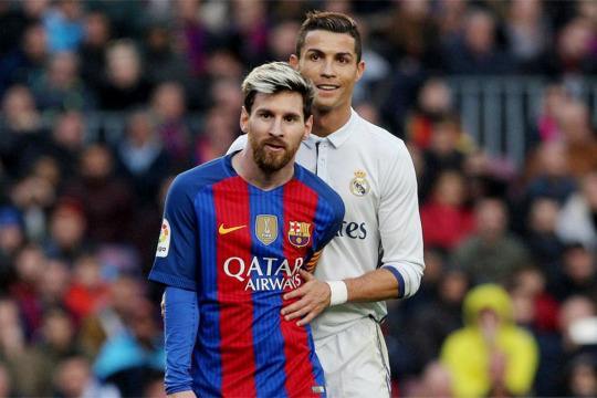 利桑德罗有望火线复出，或进入曼联对阵埃弗顿名单（利桑德罗有望提前回归，或入选曼联战埃弗顿大名单）