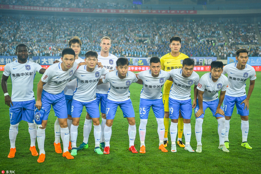 媒体人：著名国脚想帮助去世球迷家属，潘家人只想让戴琳还钱（媒体人称：知名国脚欲援助去世球迷家属，潘家人只要求戴琳还款）