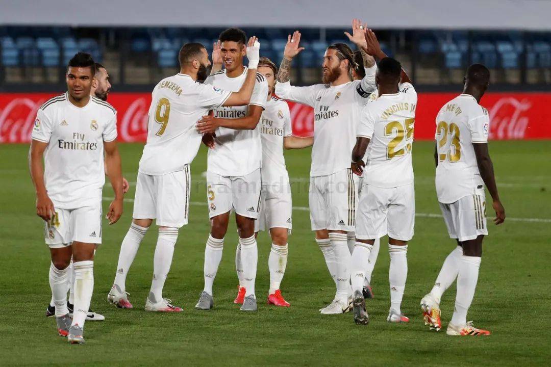 德转身价更新福登仍为8000万欧，本赛季19场9球4助