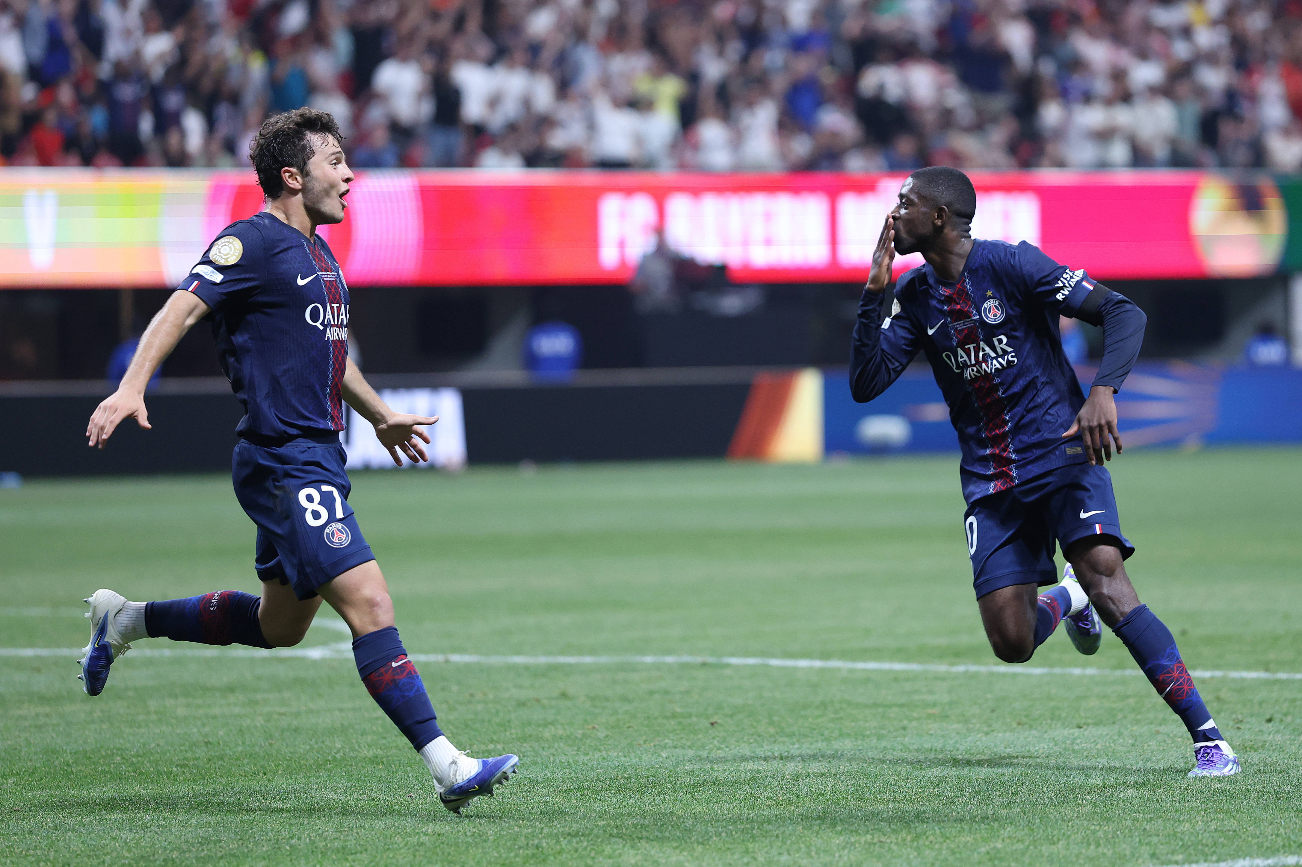 自16年分开评选后，近十届金球奖&国际足联最佳共6次结果相同（2016年分开评选后，金球奖与FIFA年度最佳近十届有6次评选一致）