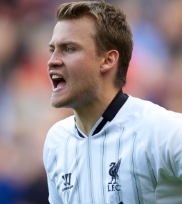 欧冠惊现篮球比分！巴黎热刺8球对攻创纪录，维蒂尼亚戴帽背后藏着的惊天秘密（欧冠上演篮球比分！巴黎圣日耳曼与热刺8球互轰创纪录，维蒂尼亚帽子戏法背后暗藏惊人内幕）