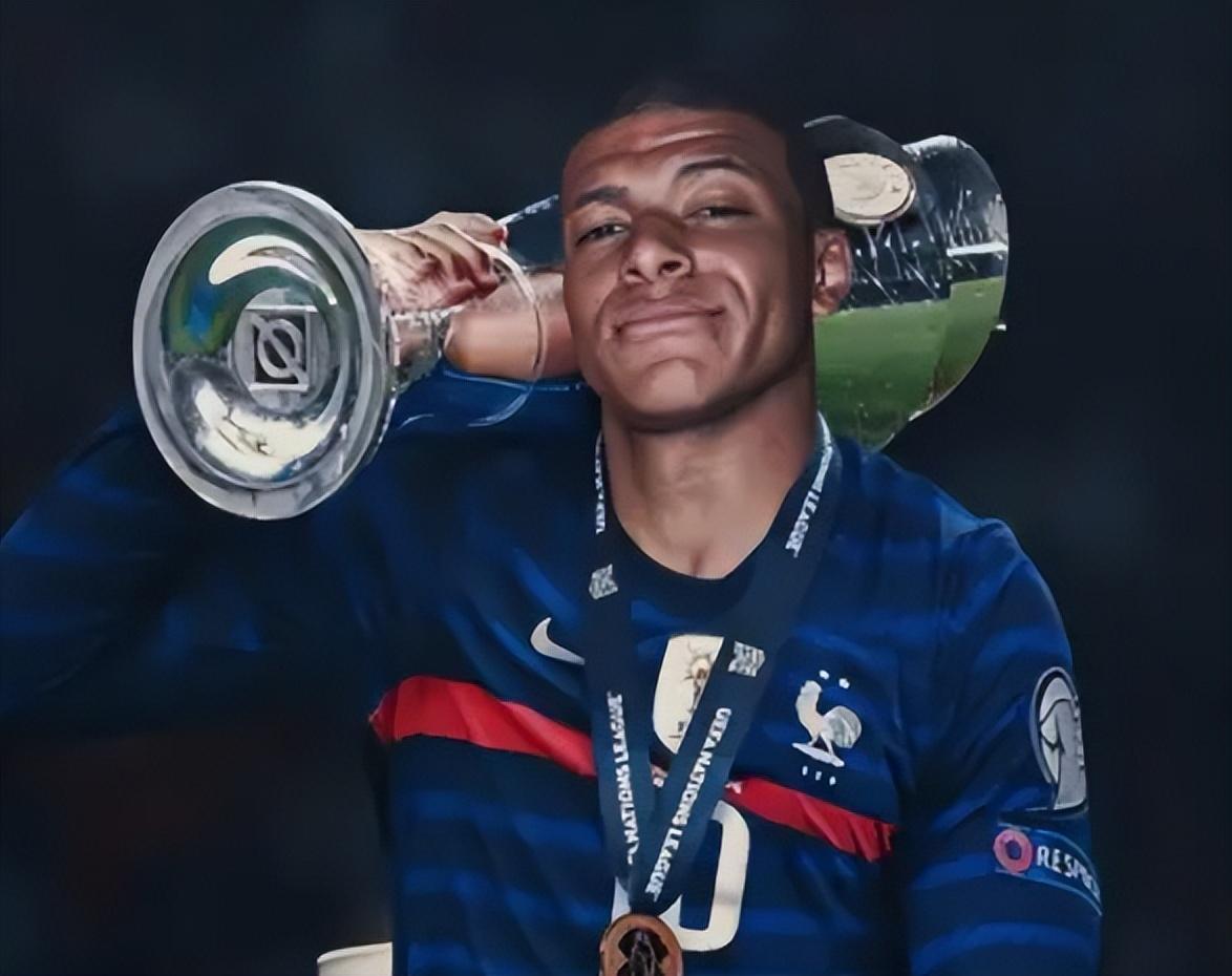 意媒：罗马与切利克的续约谈判已启动，双方薪资分歧待解（意媒：罗马已开启与切利克续约谈判，薪资分歧尚待解决）