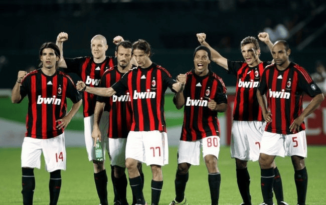 英媒：奥纳纳渴望重返曼联争夺一门，也不排除去英超其他球队（英媒称：奥纳纳盼回归曼联竞逐主力门将，亦不排除加盟英超其他球队）