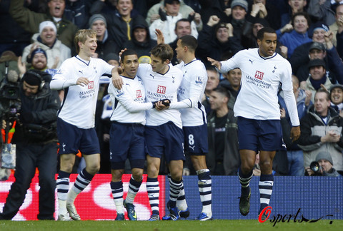 国安球员列队欢迎两位久违强援入队，中超金靴意外领衔，值得期待（国安全队列队迎两大强援回归，中超金靴压阵，前景可期）