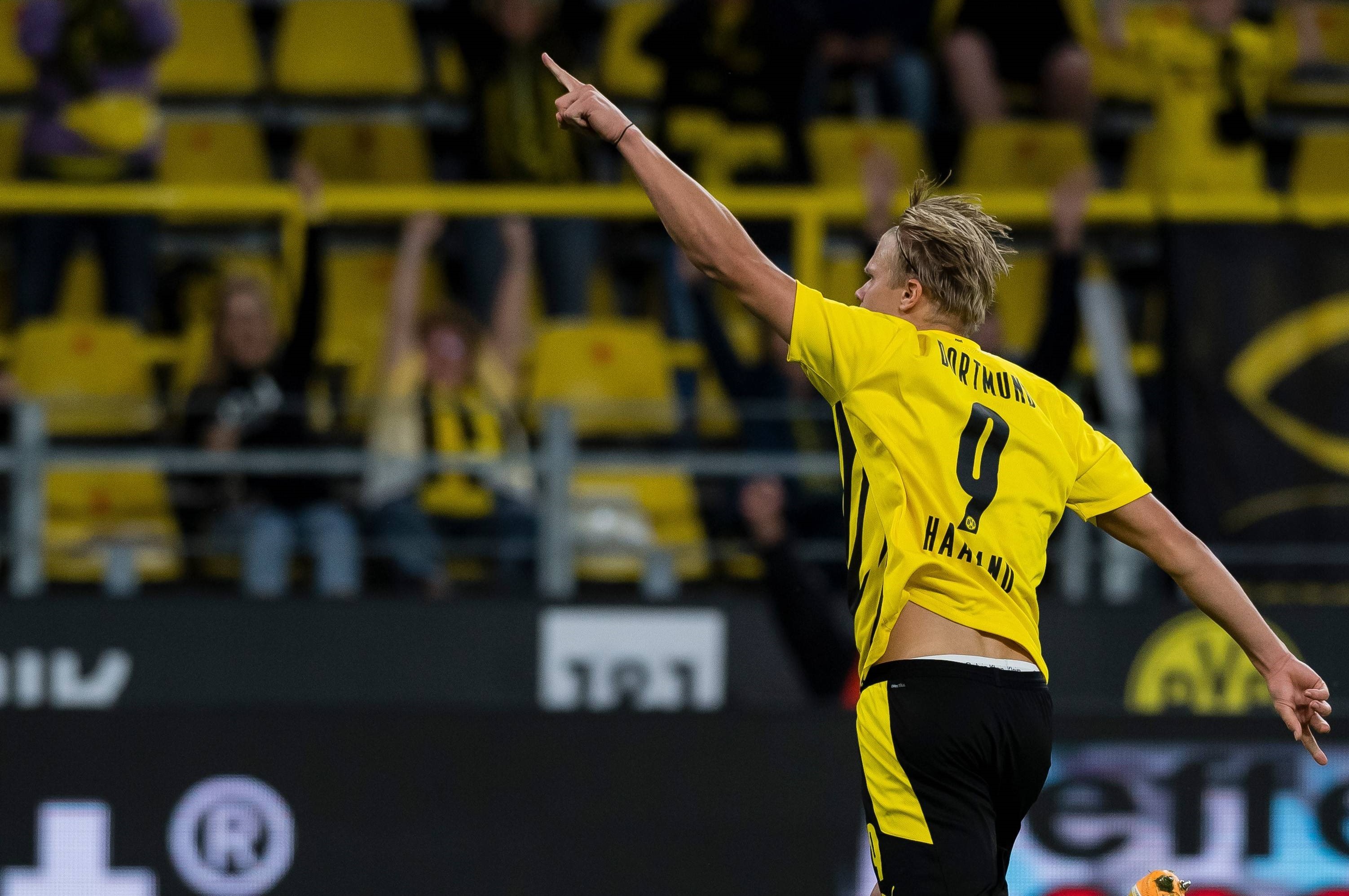 孔帕尼谈乌尔比希：他从诺伊尔身上学到了很多，正在稳步成长（孔帕尼：乌尔比希从诺伊尔身上获益良多，正稳步提升）