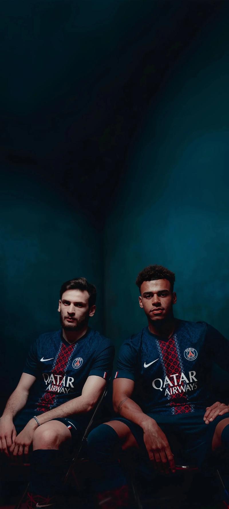 英超战报：利物浦2-1逆转热刺,（英超快讯：利物浦2-1逆转击败热刺）