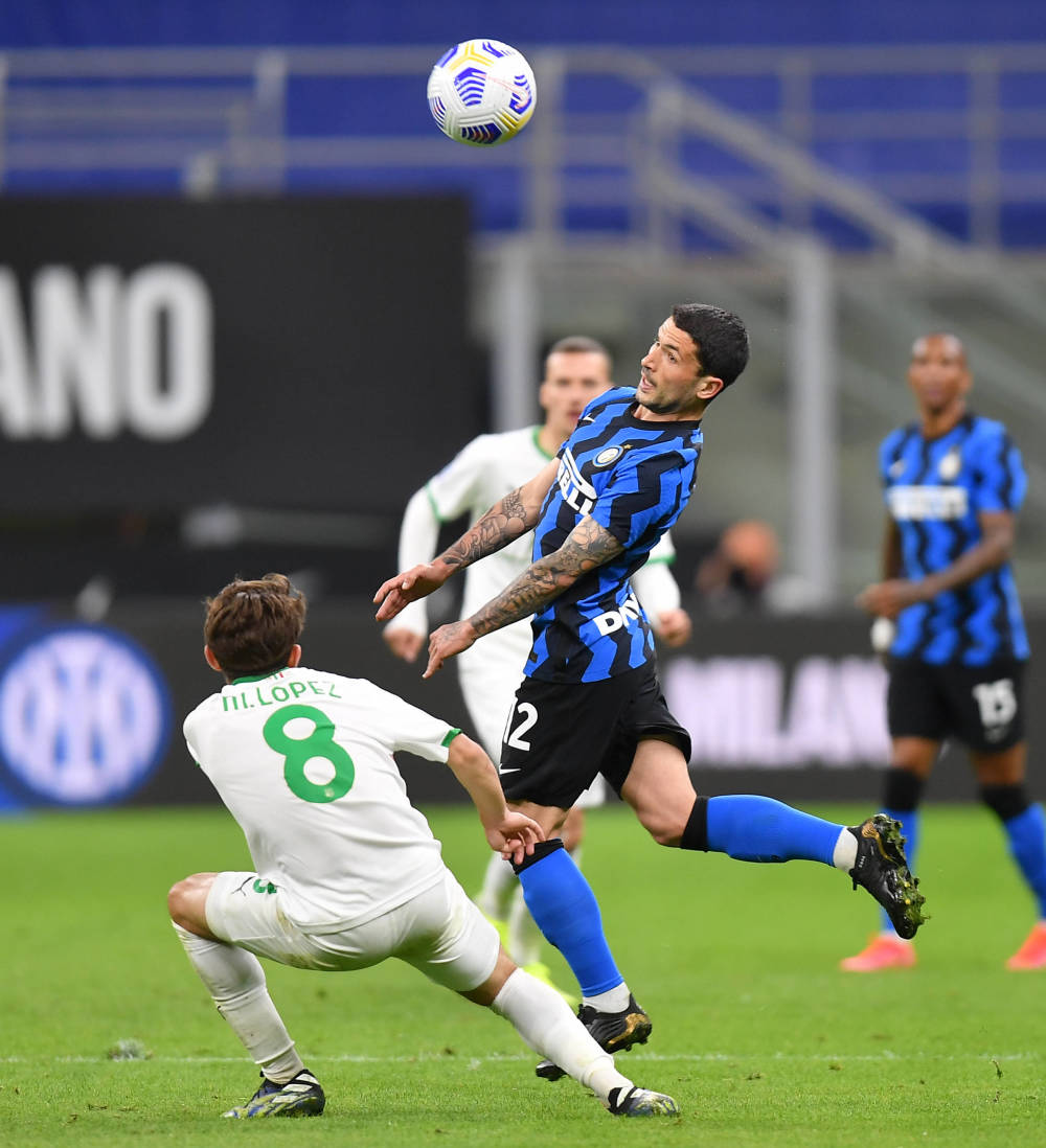 法媒：拜仁询问了后卫塔蒂，南特设定最低转会费5000万欧